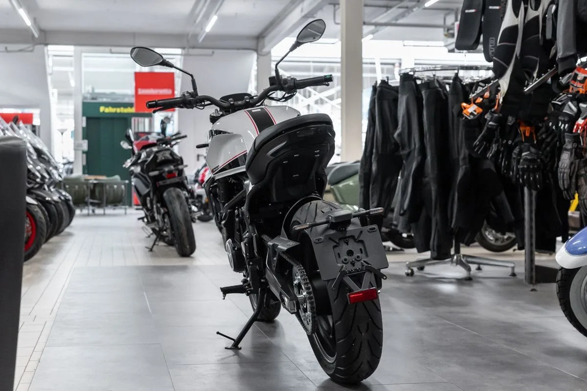 Moto Morini 6 1/2 Seiemmezzo STR
