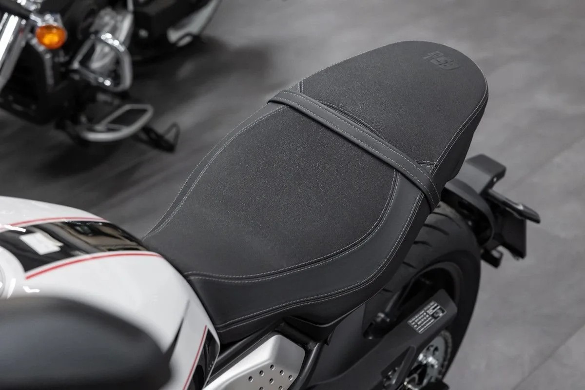 Moto Morini 6 1/2 Seiemmezzo STR