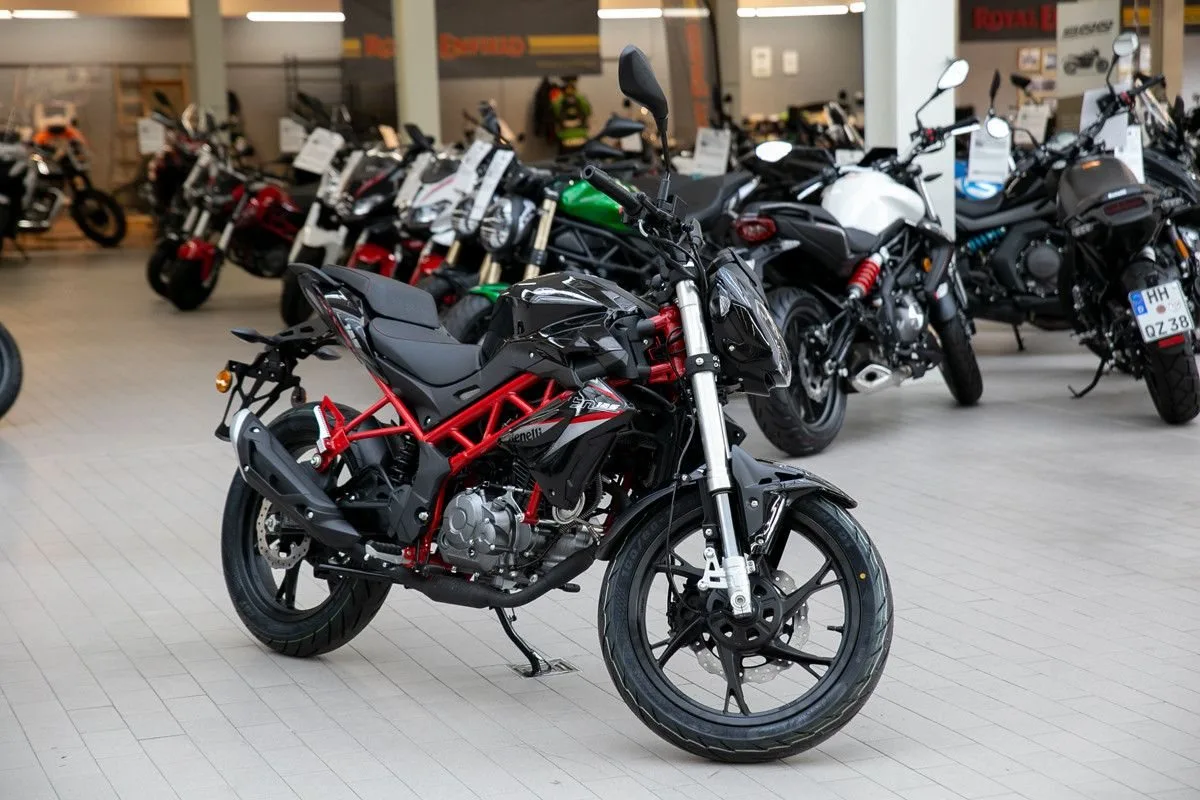 Benelli BN 125