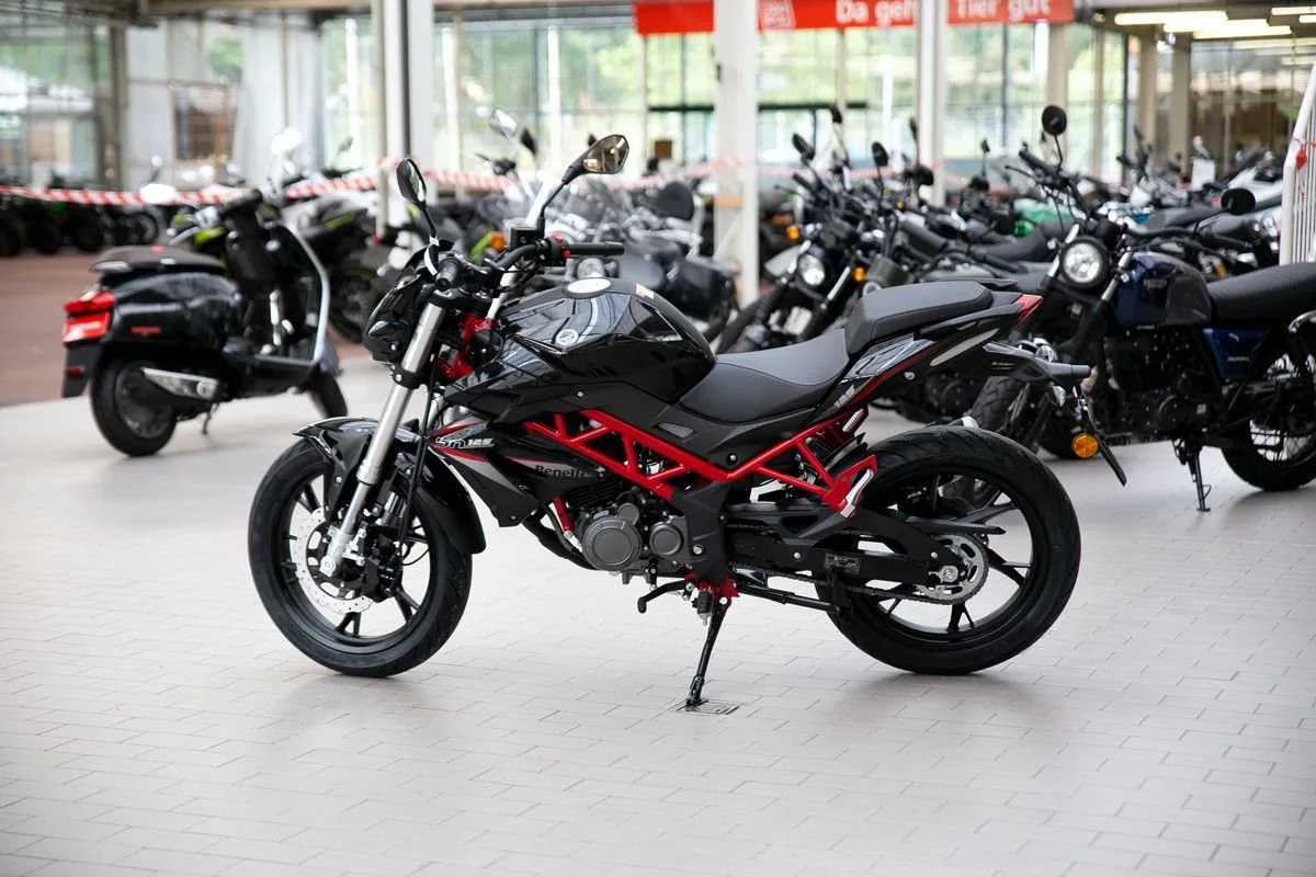 Benelli BN 125
