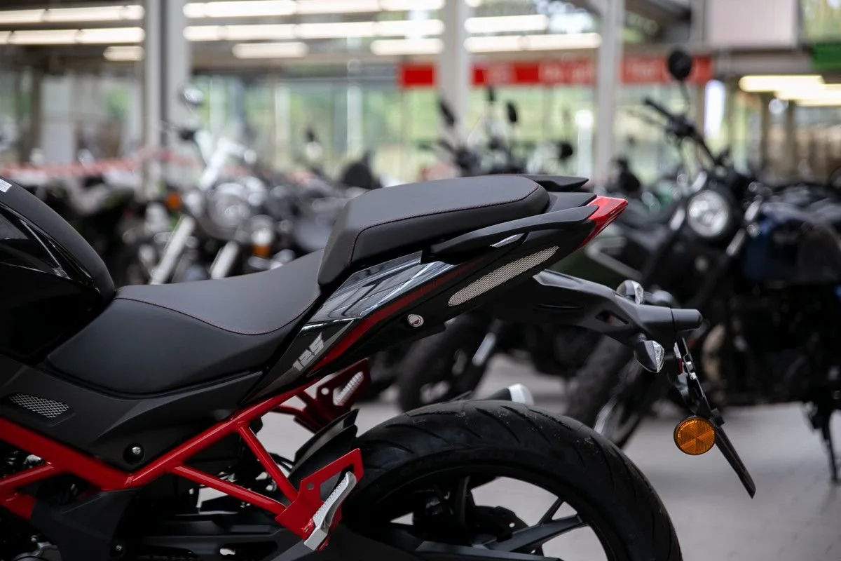 Benelli BN 125