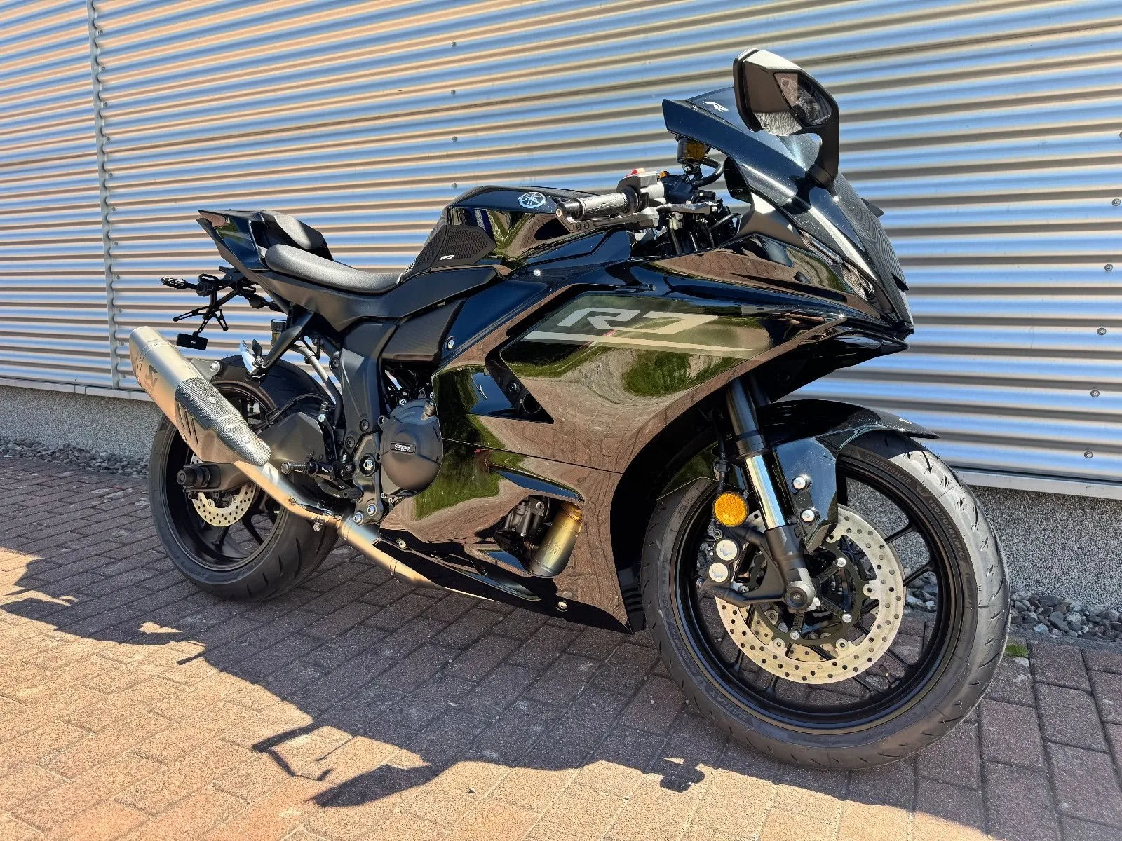 Yamaha R7