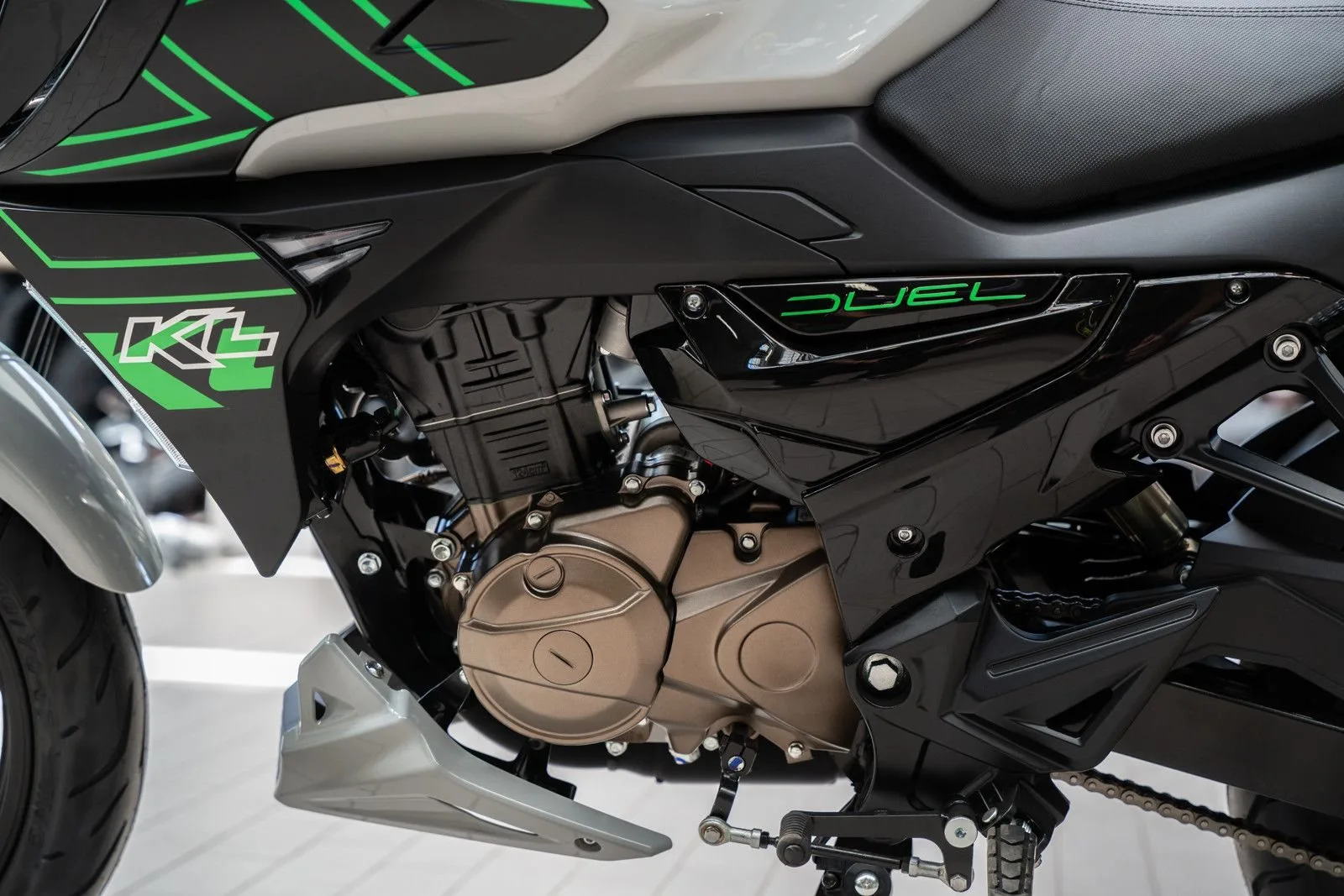KL Motors KXE 125