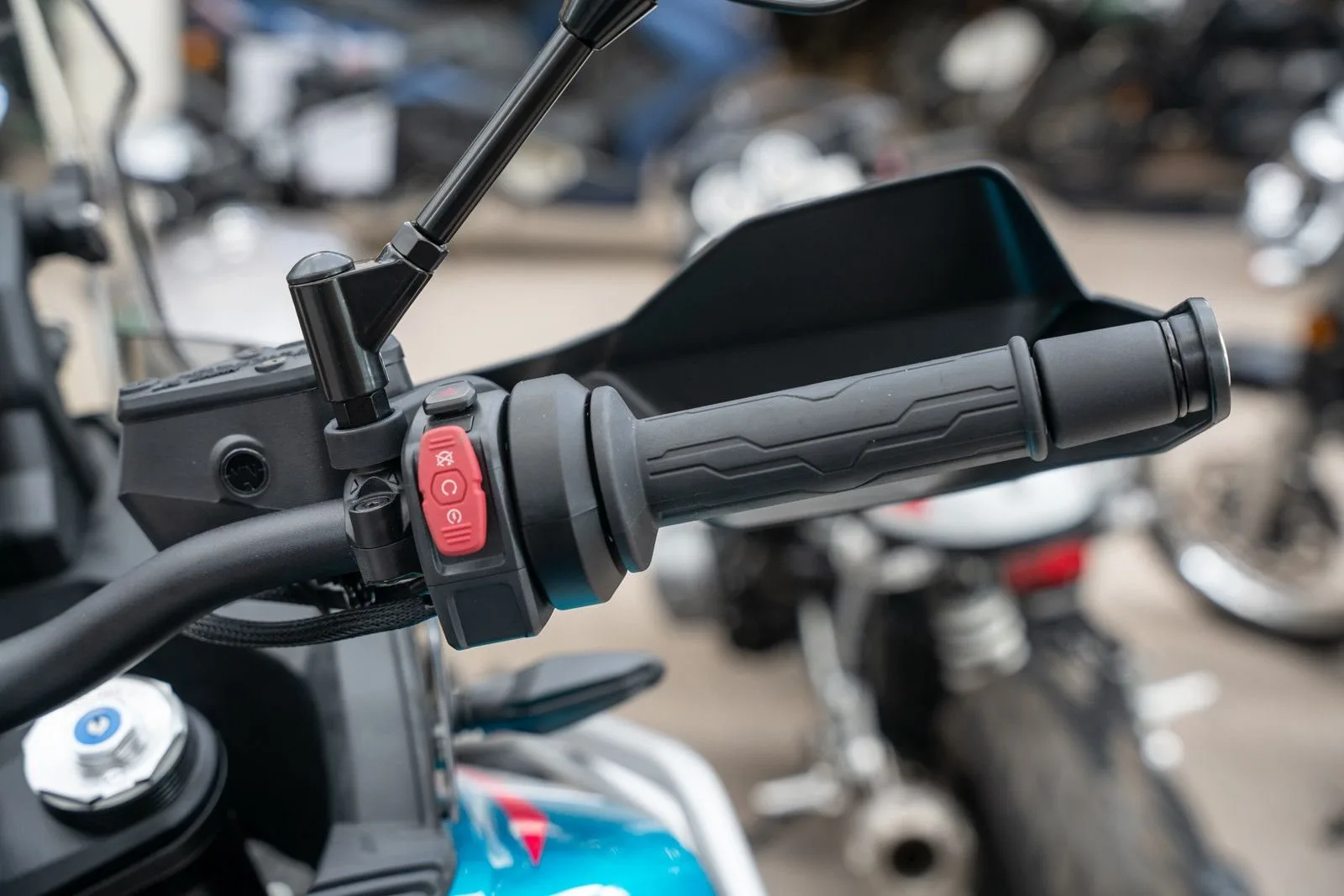 CFMOTO 800MT-X