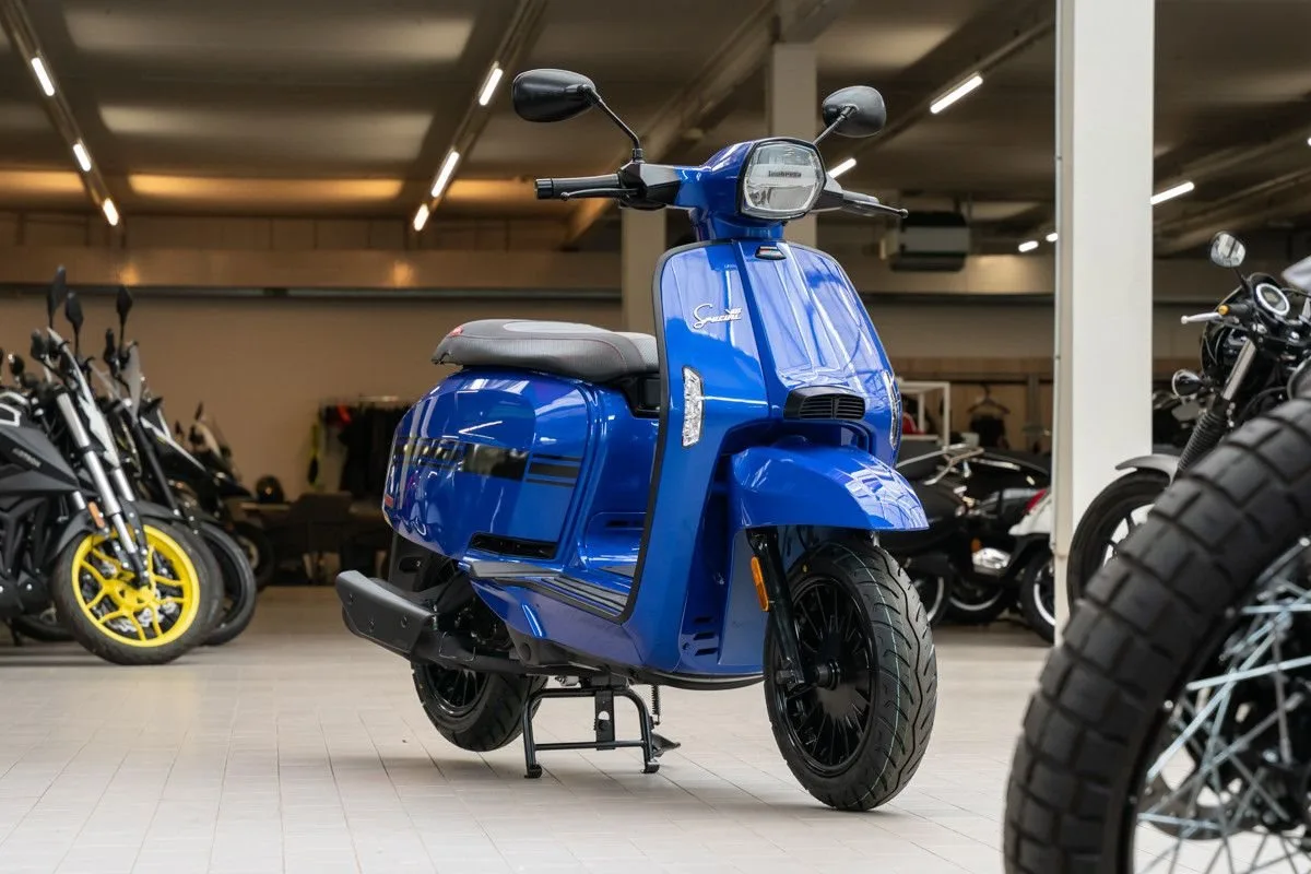 Lambretta V125 Special
