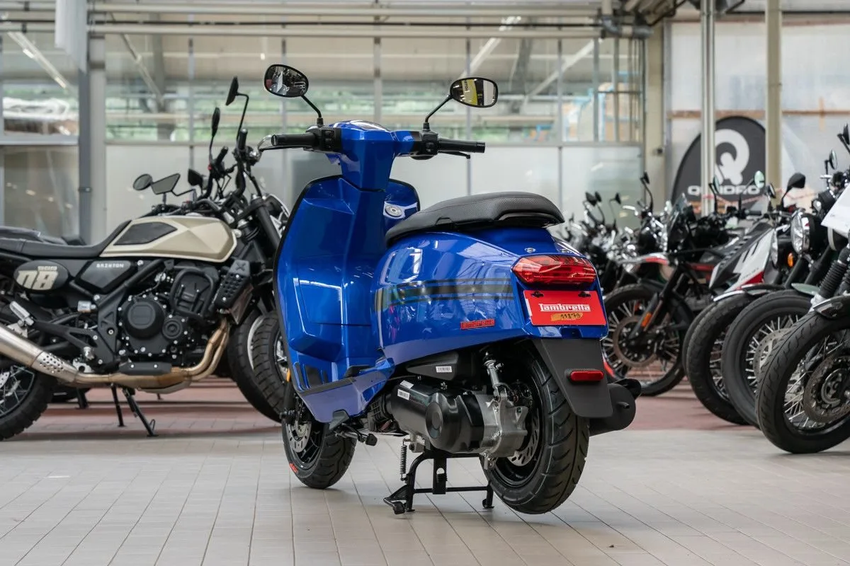 Lambretta V125 Special