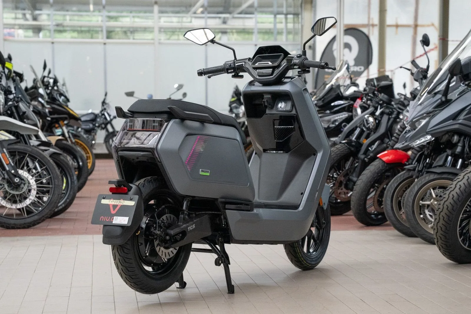 NIU NQiX 150