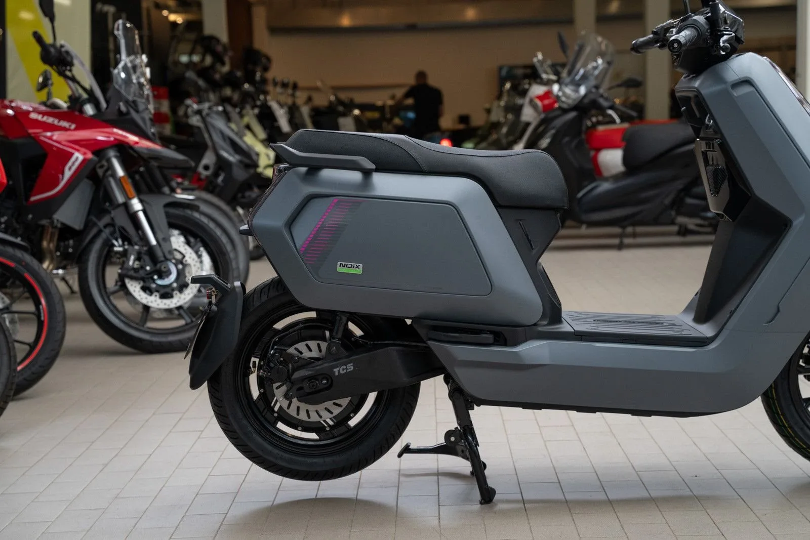 NIU NQiX 150