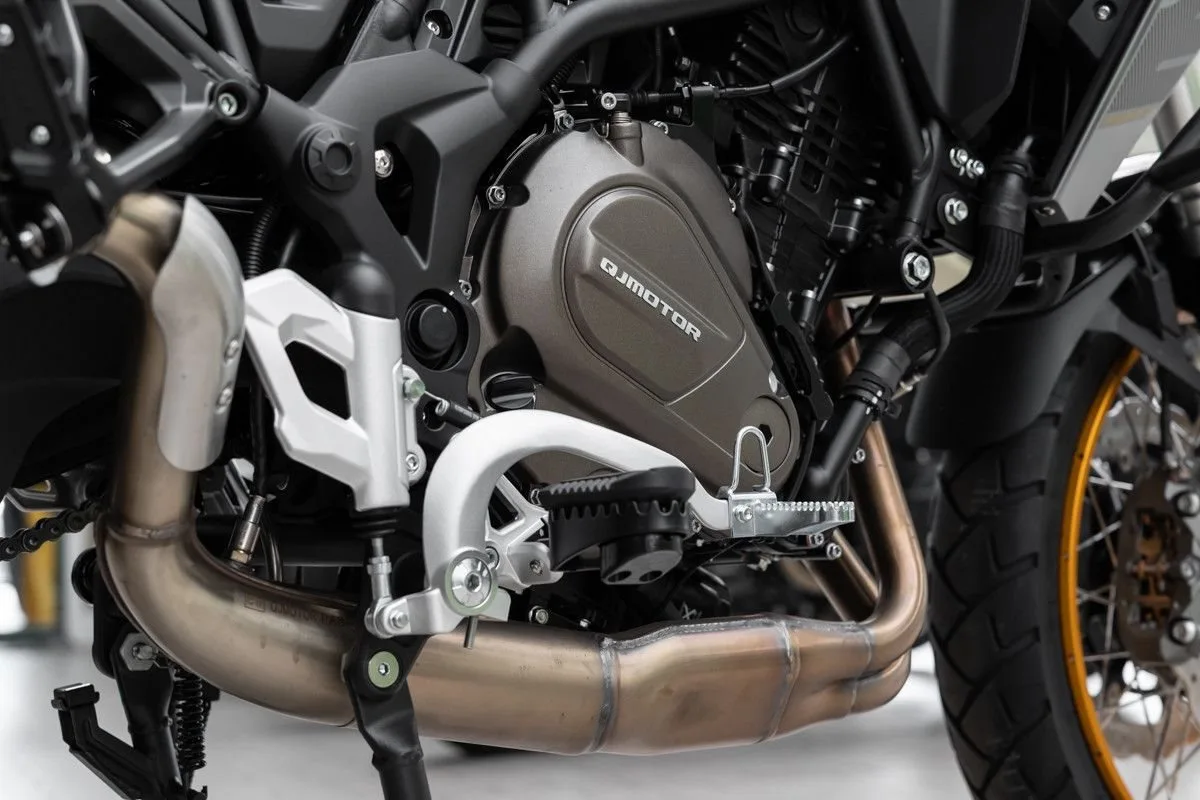 QJ Motor SRT 700 SX