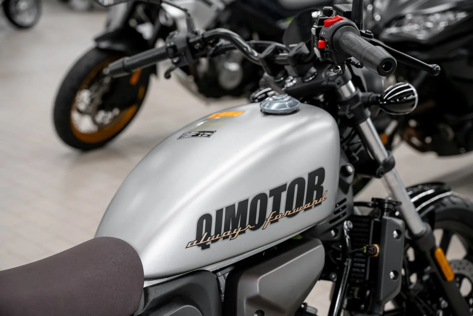 QJ Motor SRV 125