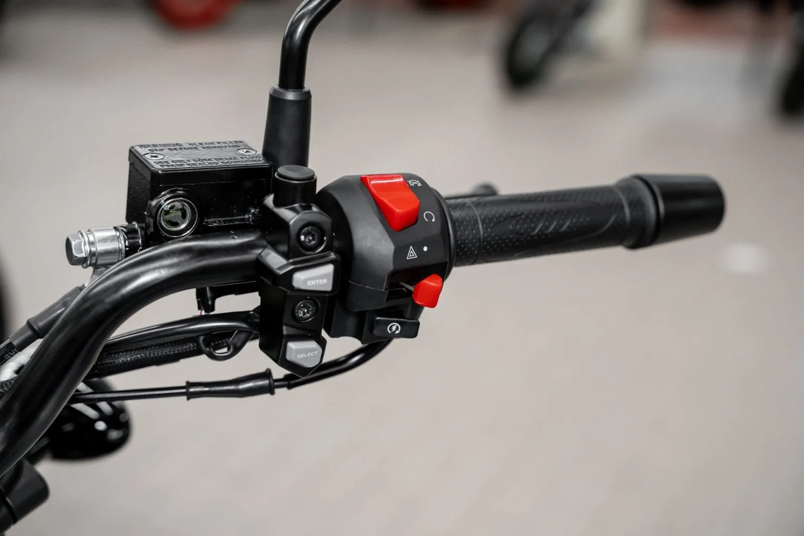 QJ Motor SRV 125