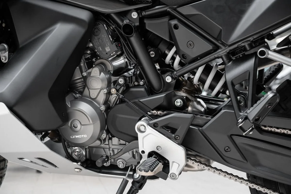 CFMOTO 800MT-X