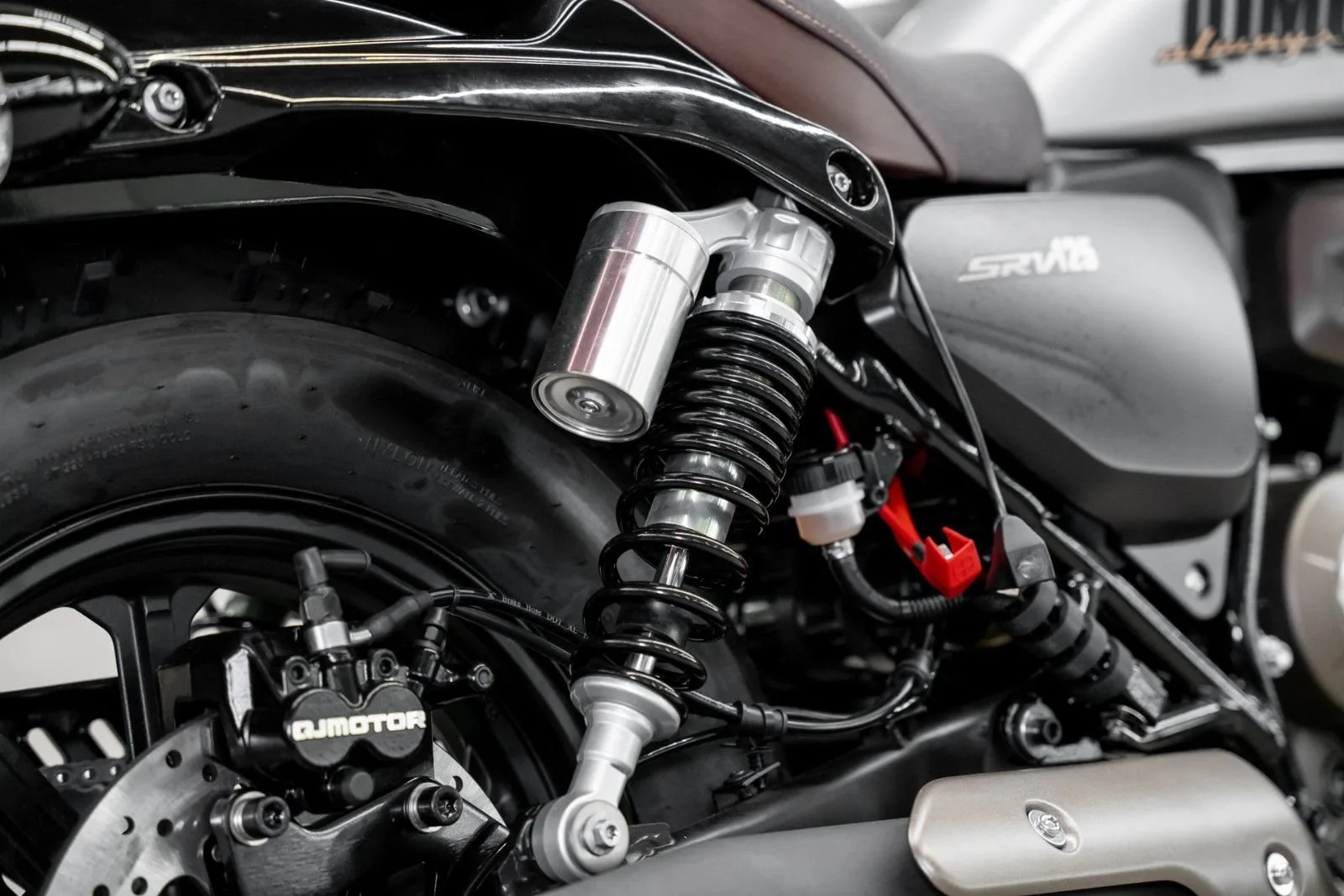 QJ Motor SRV 125
