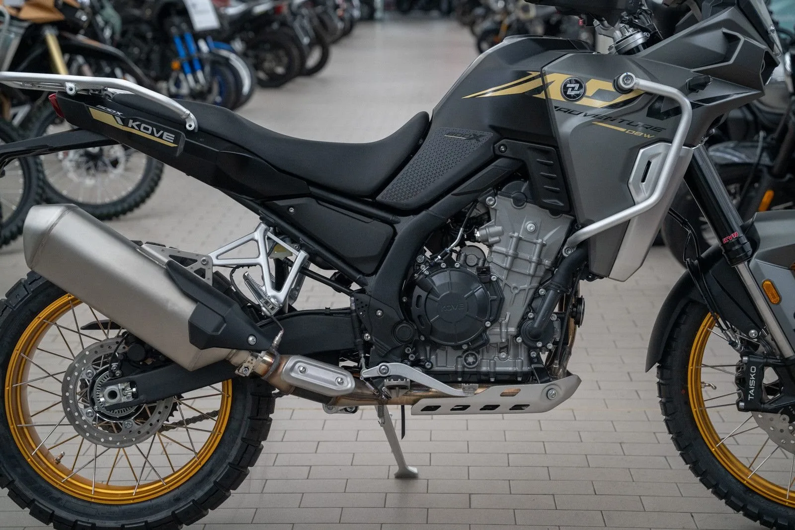 Kove 800X