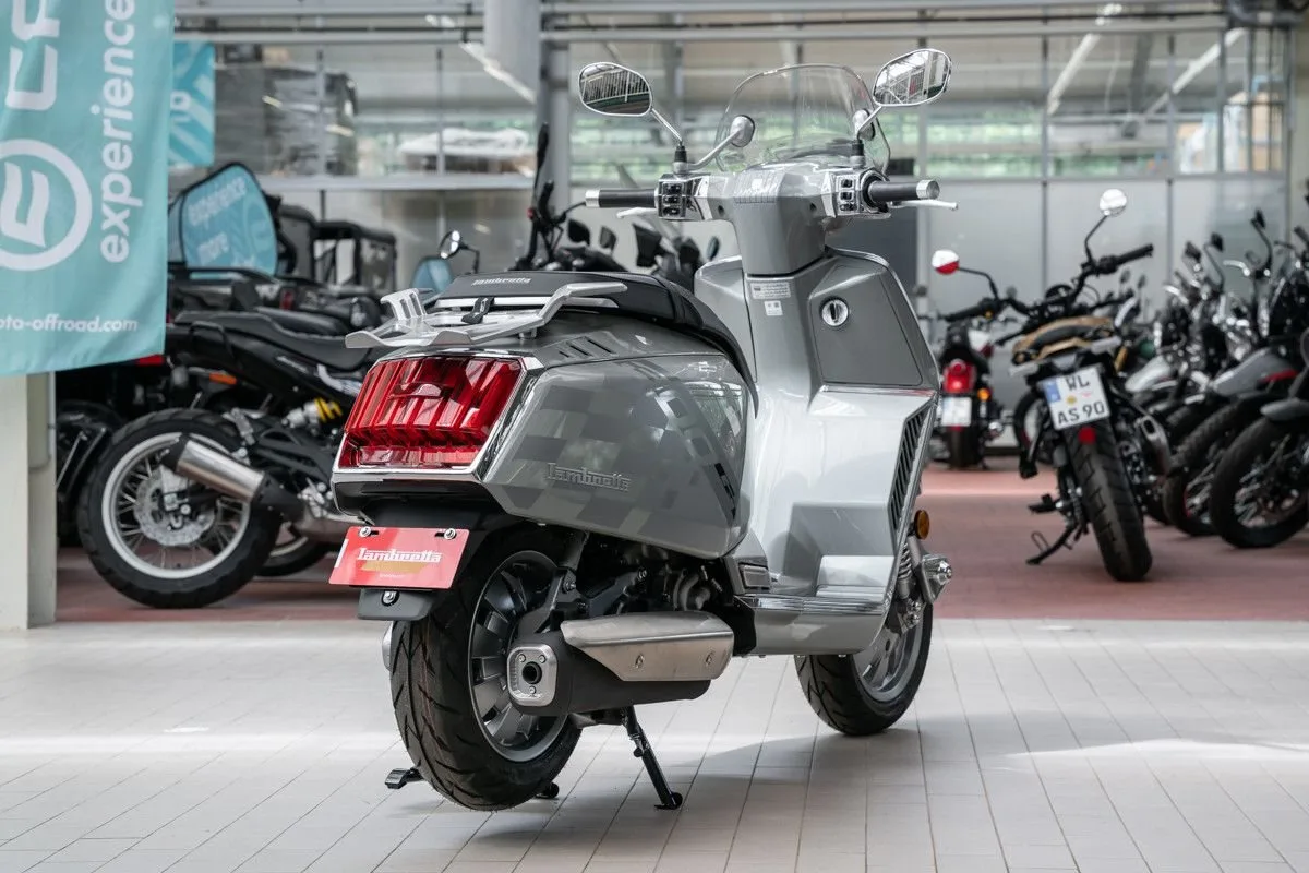 Lambretta X300 GT
