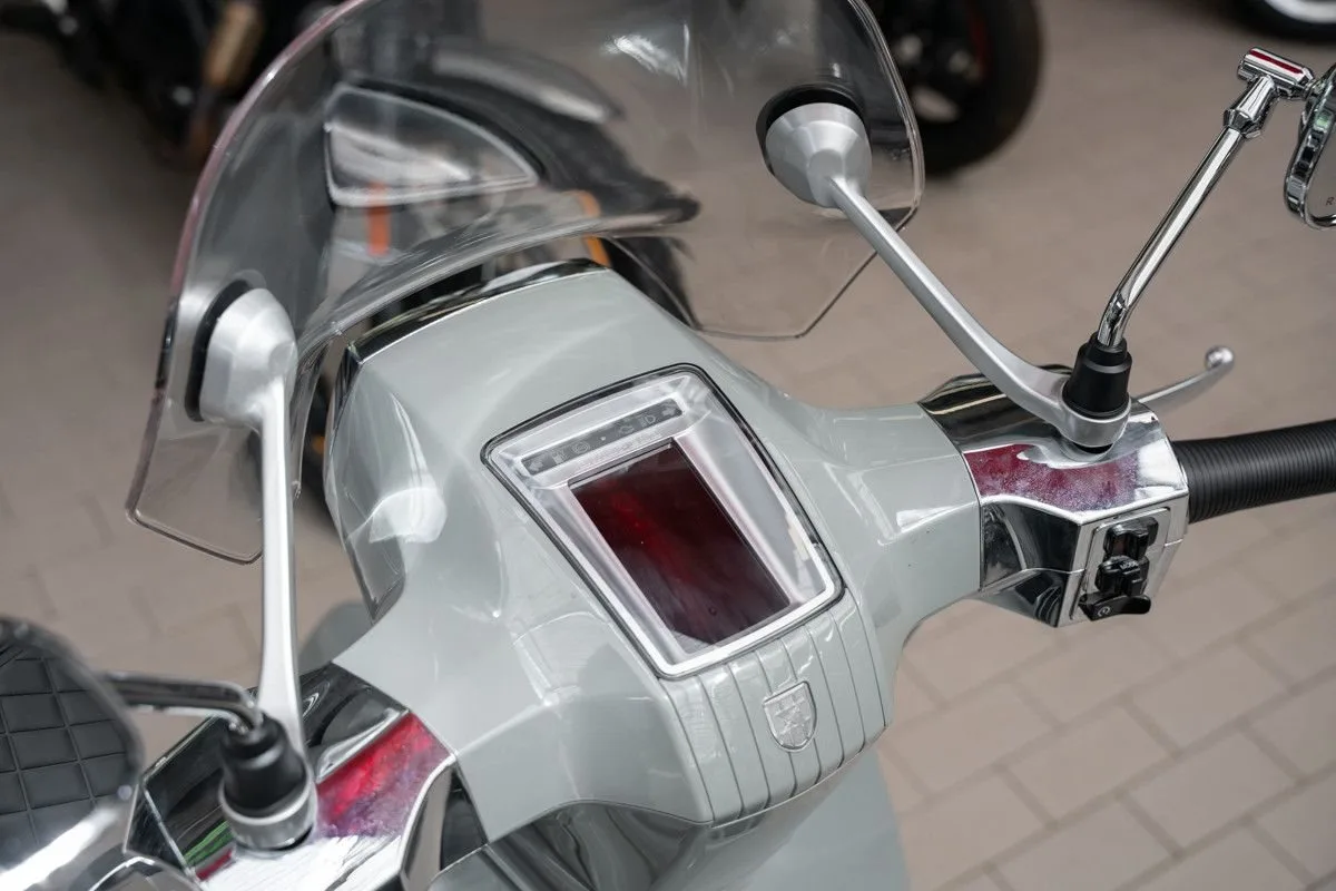 Lambretta X300 GT