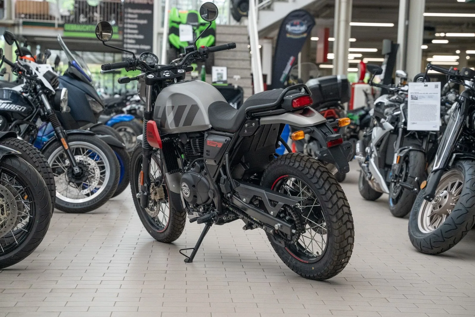 Royal Enfield Scram 411