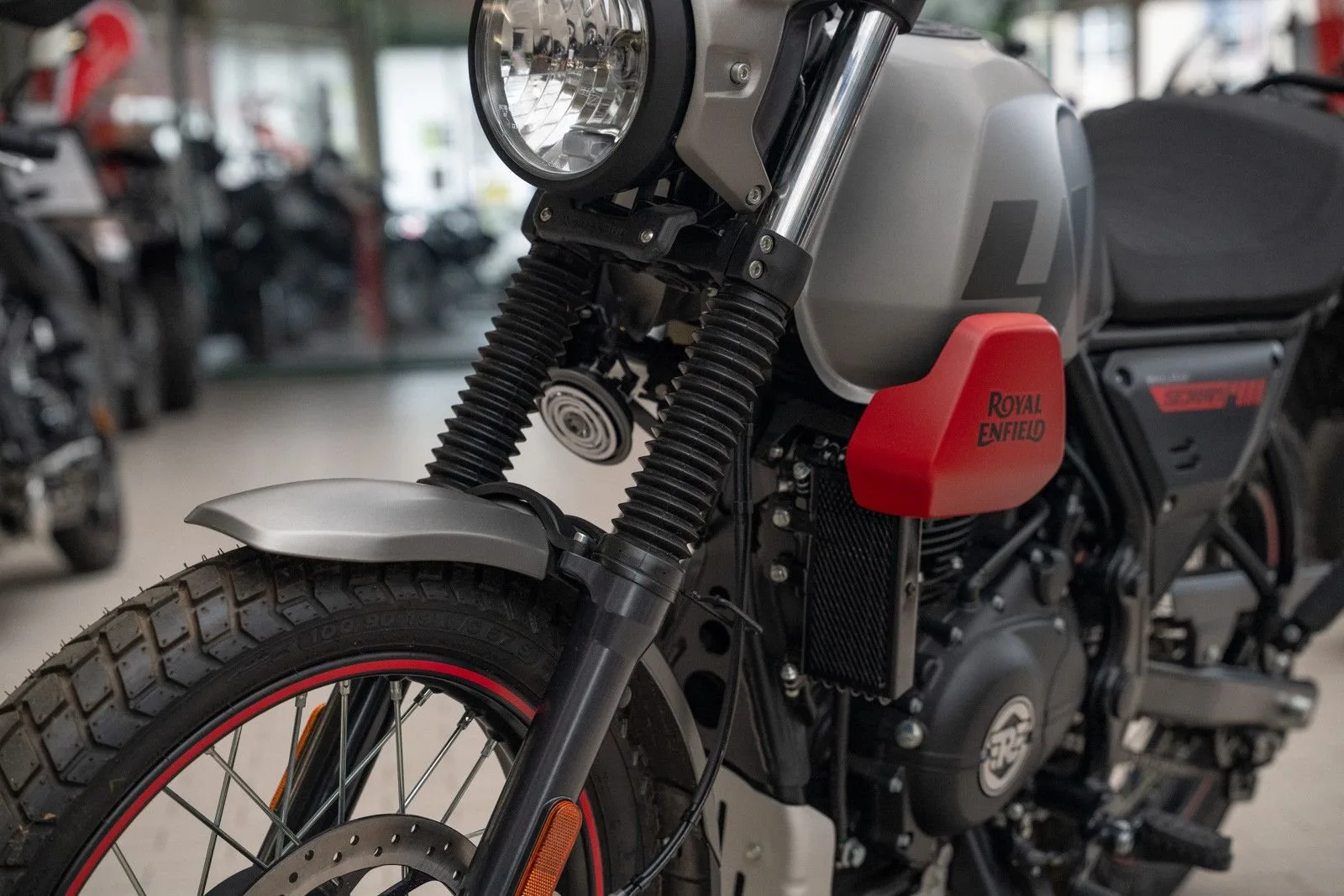 Royal Enfield Scram 411