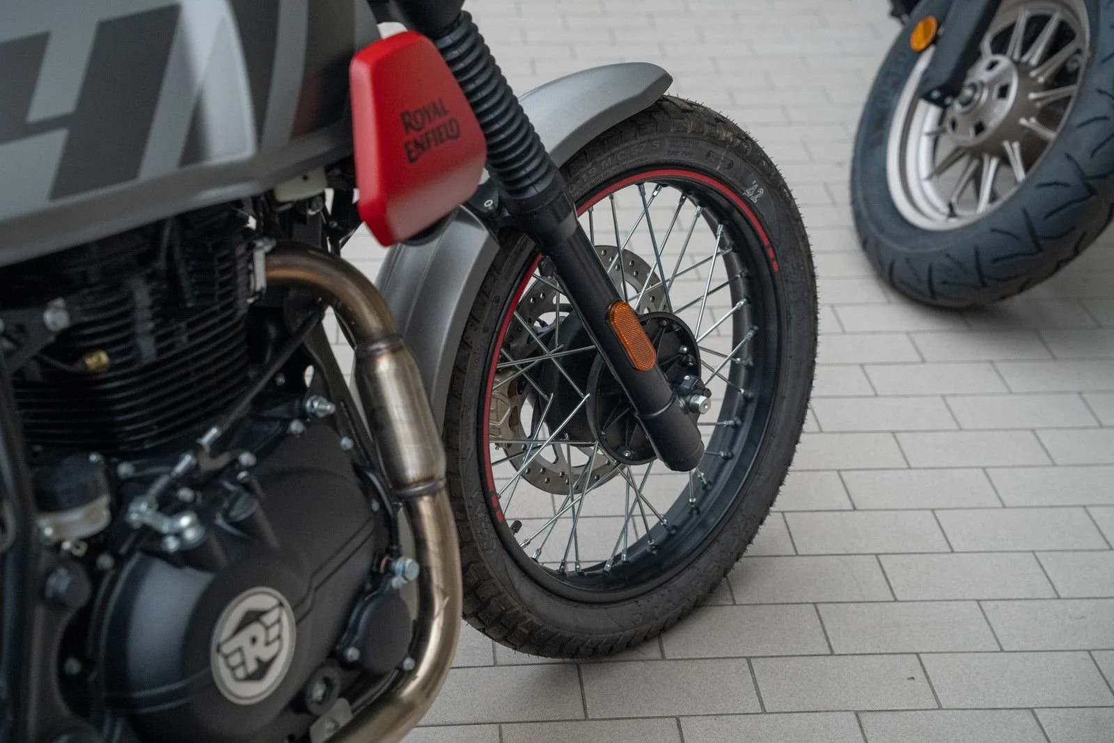Royal Enfield Scram 411