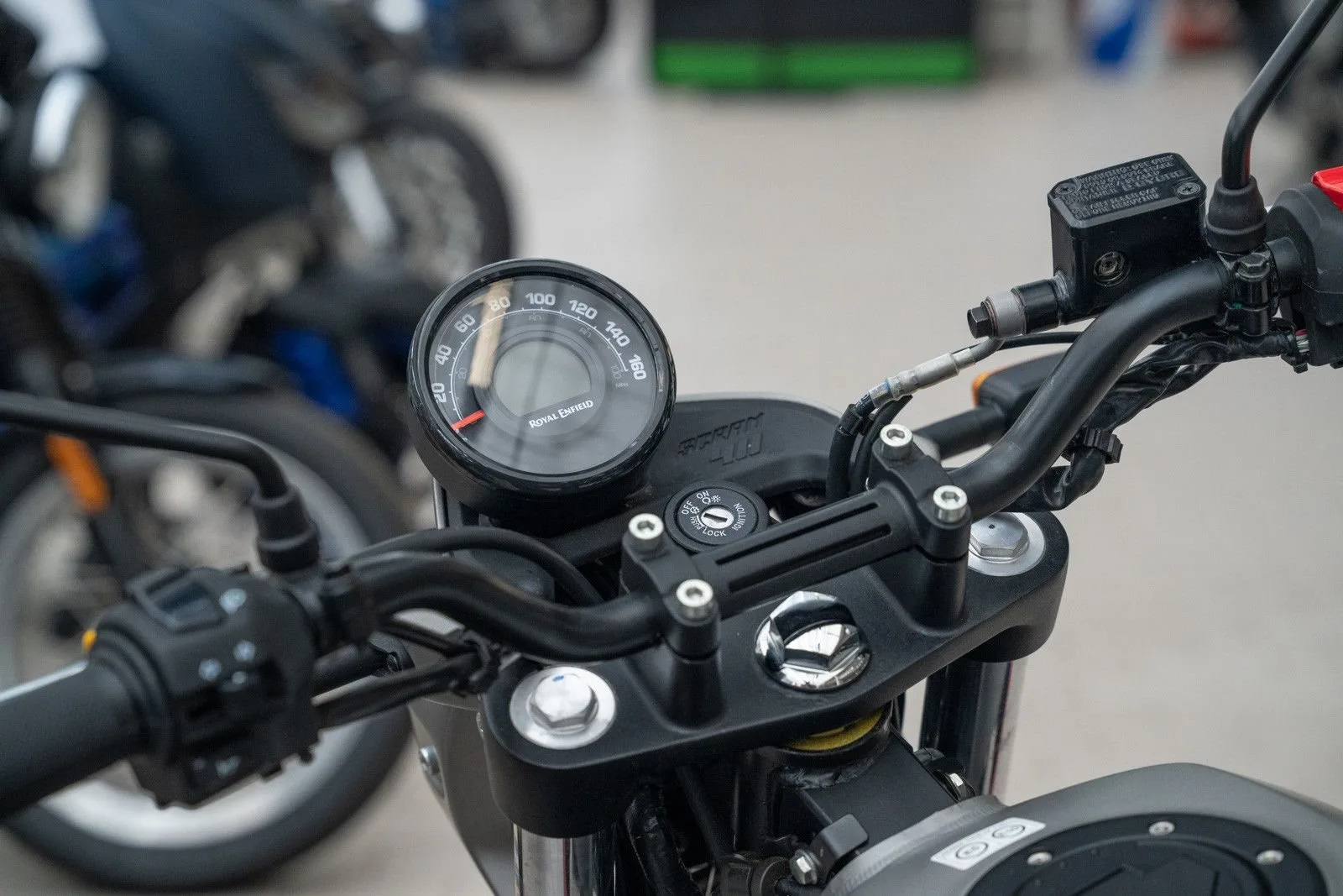 Royal Enfield Scram 411