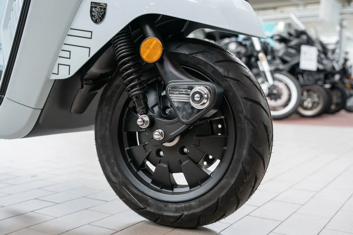Lambretta X300 GP