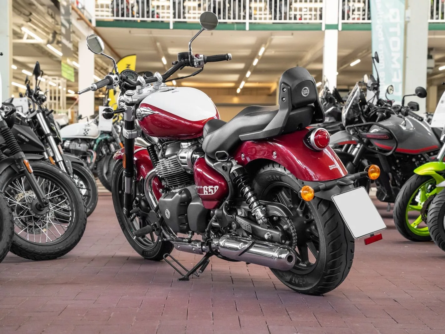 Royal Enfield Super Meteor 650
