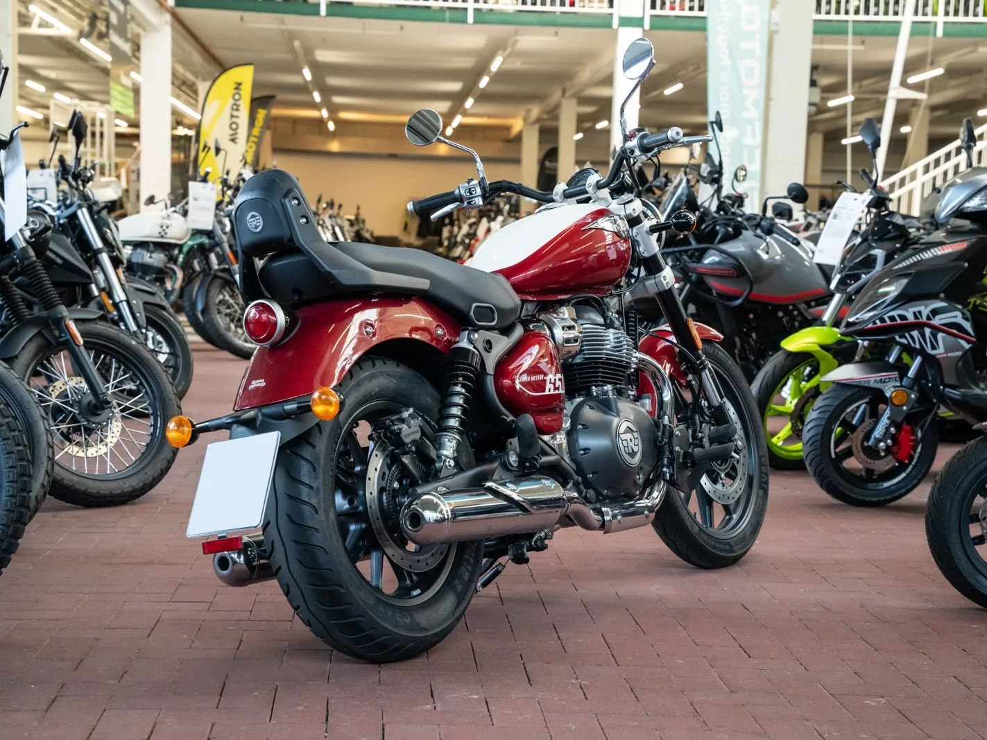 Royal Enfield Super Meteor 650