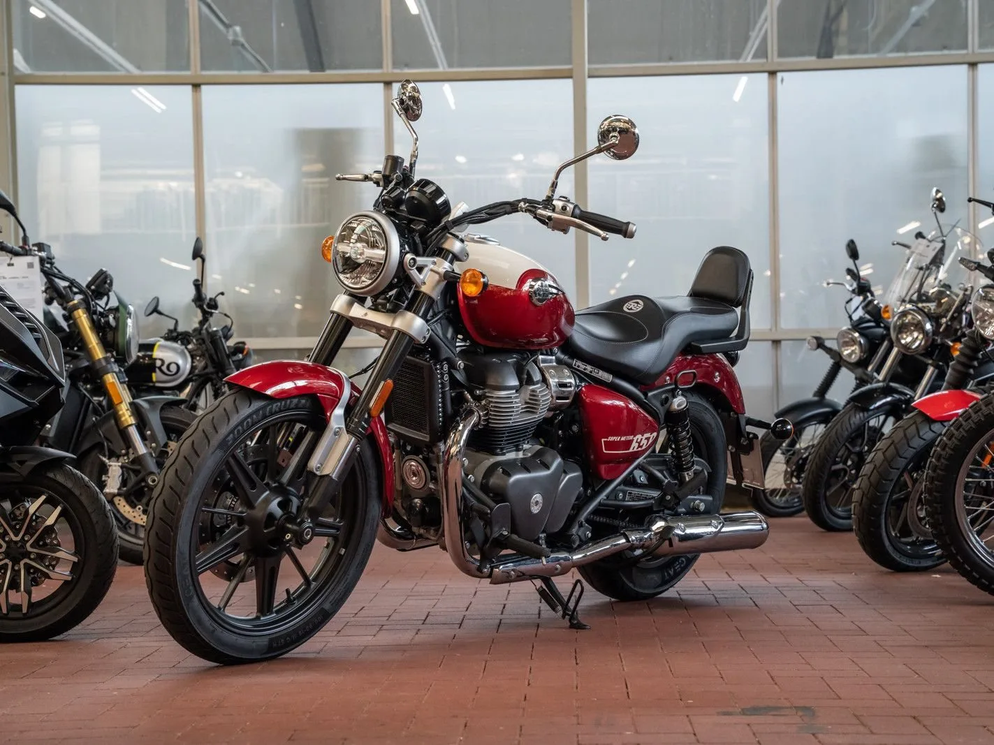 Royal Enfield Super Meteor 650