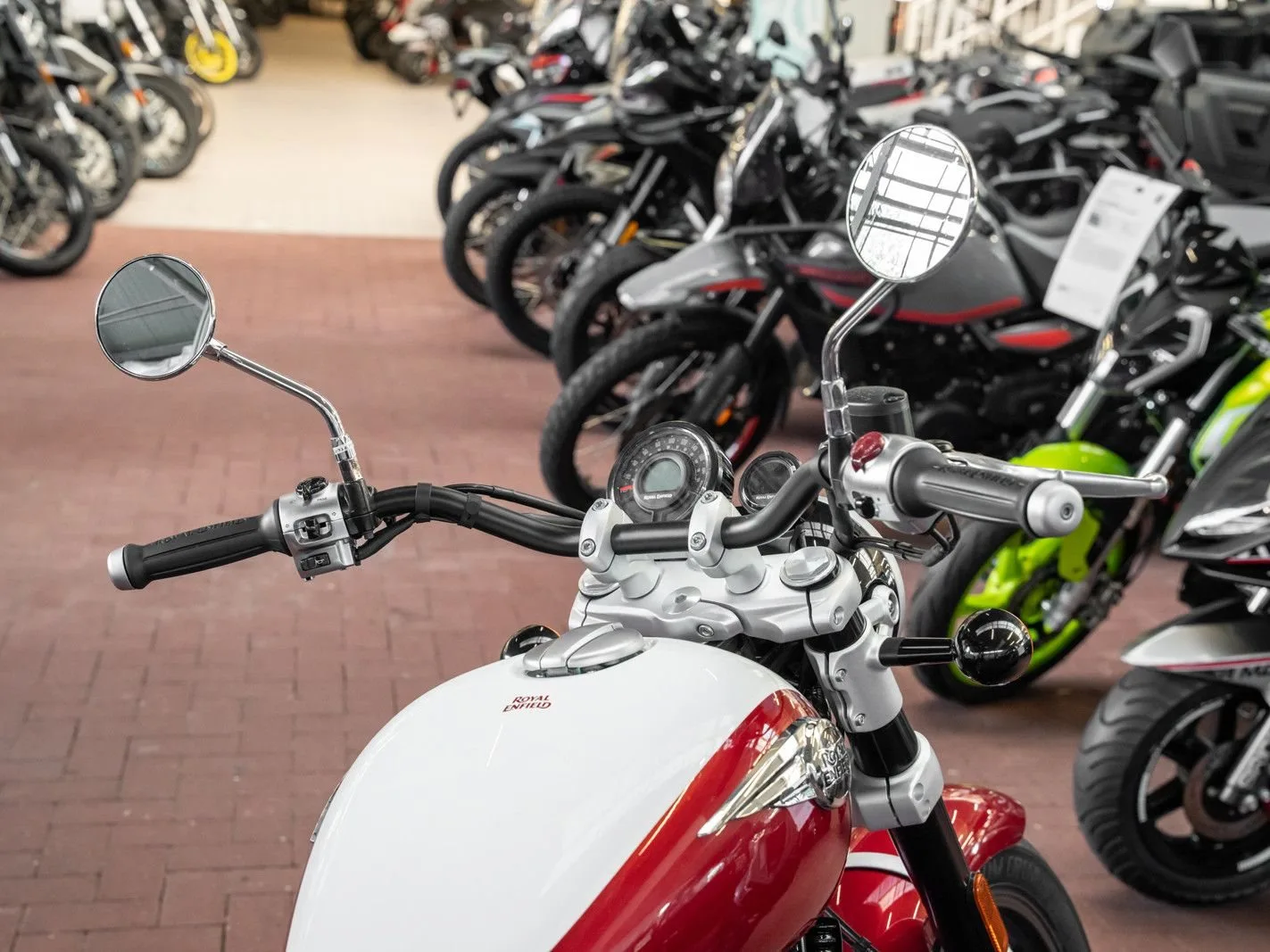 Royal Enfield Super Meteor 650