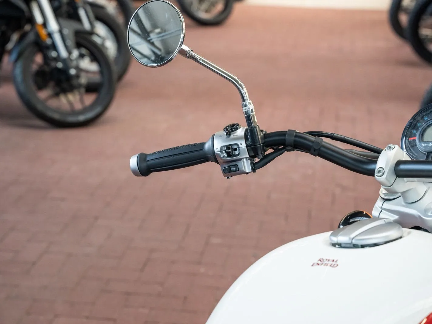 Royal Enfield Super Meteor 650
