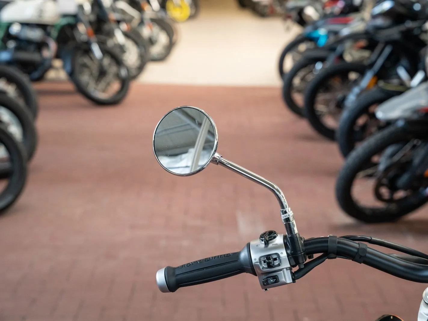 Royal Enfield Super Meteor 650