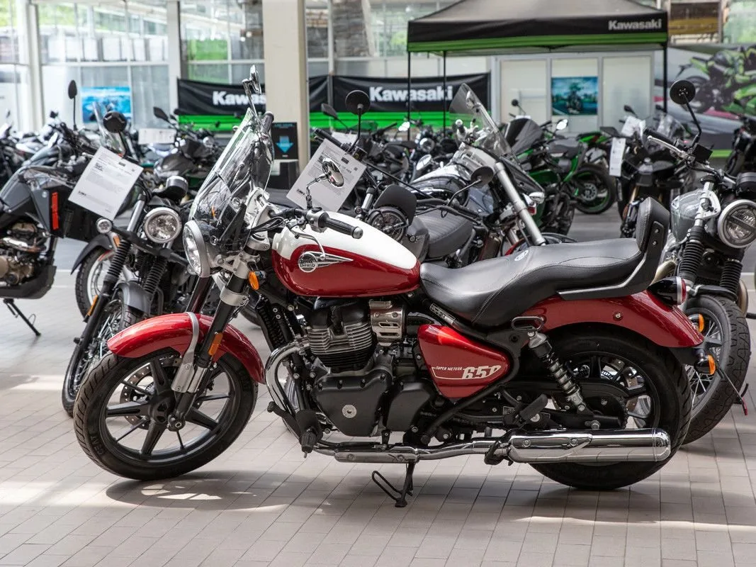 Royal Enfield Super Meteor 650