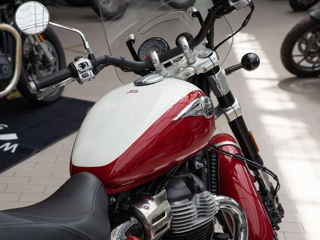 Royal Enfield Super Meteor 650