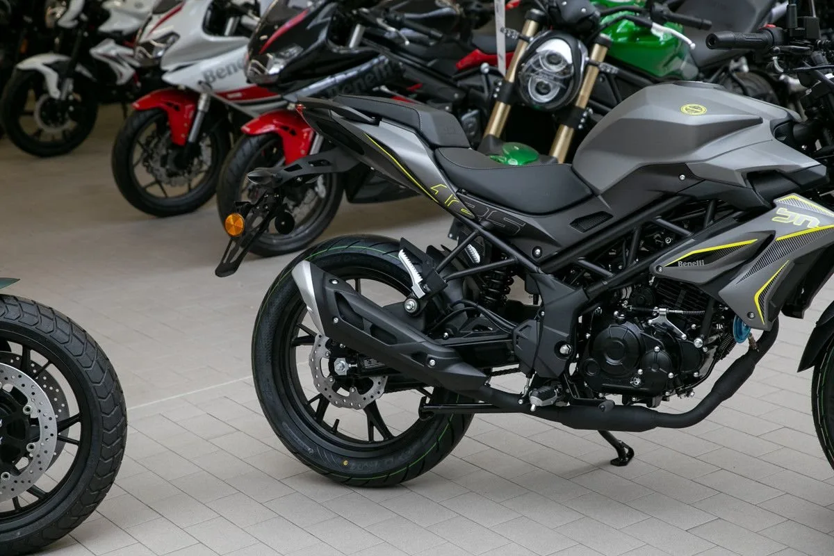 Benelli BN 125