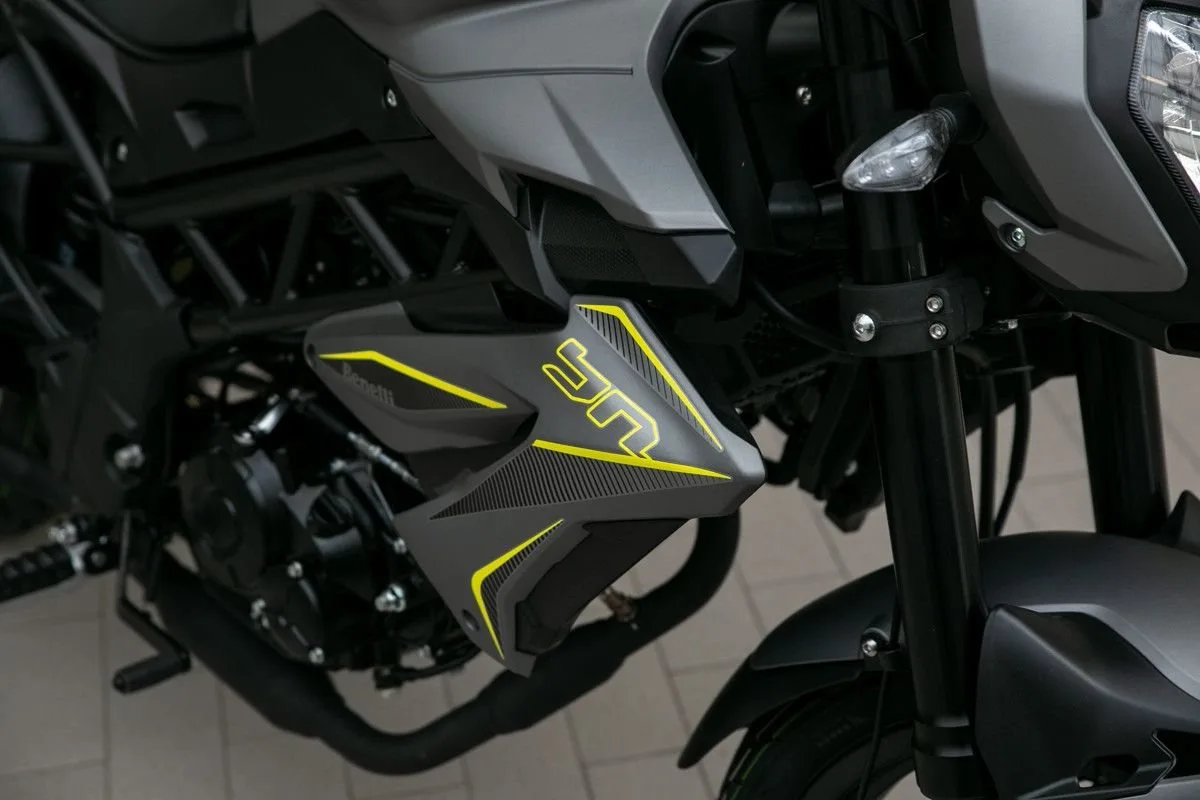Benelli BN 125
