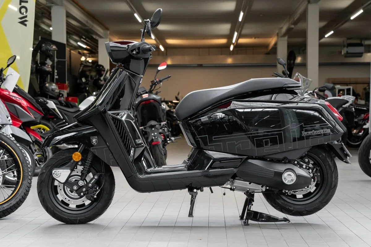 Lambretta X300 GP