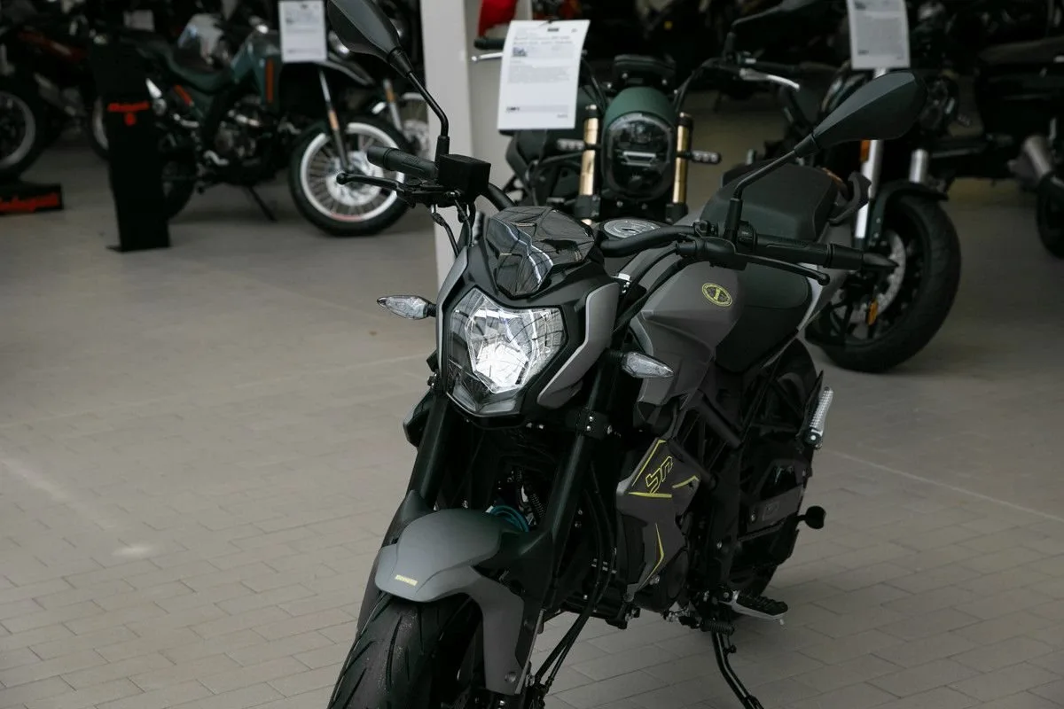 Benelli BN 125