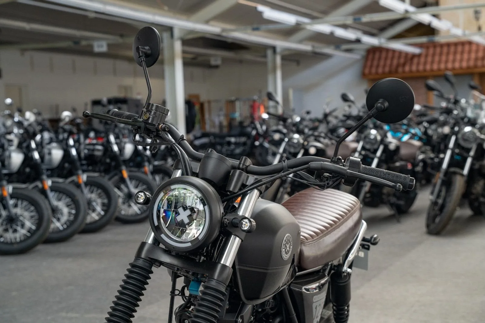 Brixton Cromwell 125