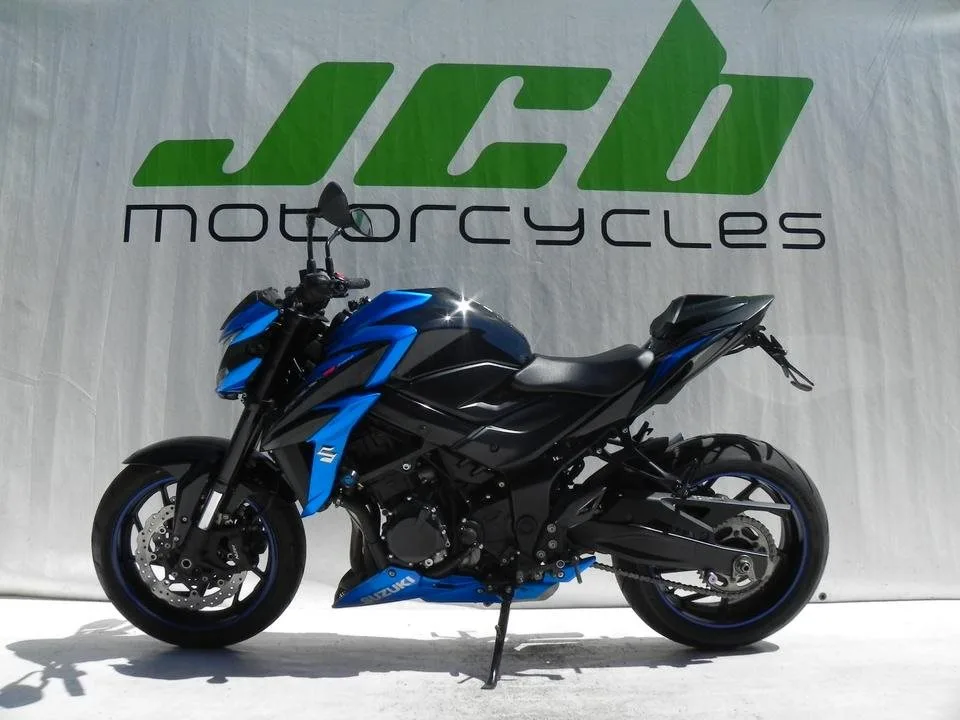 Suzuki GSX-S750