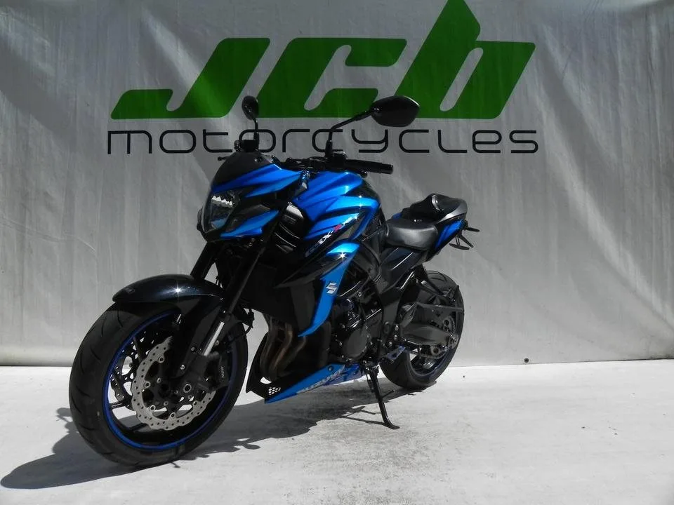 Suzuki GSX-S750