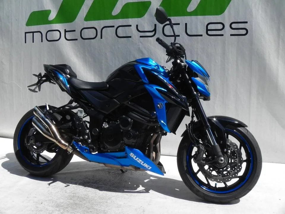 Suzuki GSX-S750