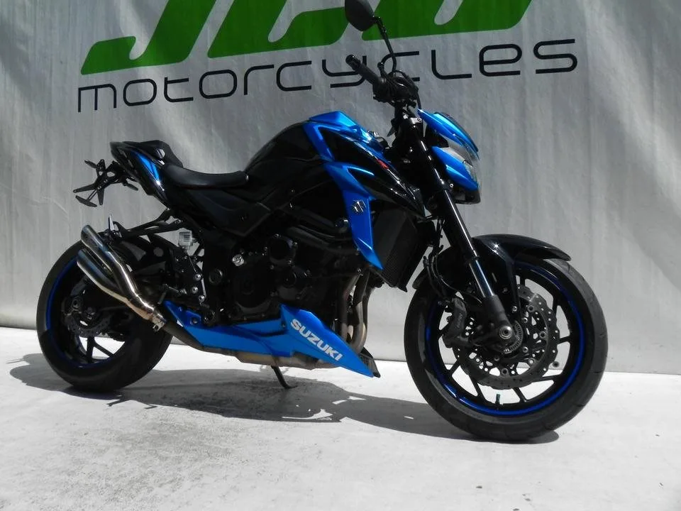 Suzuki GSX-S750