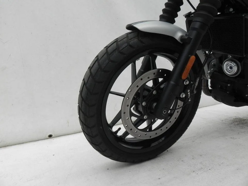 Royal Enfield Guerrilla 450