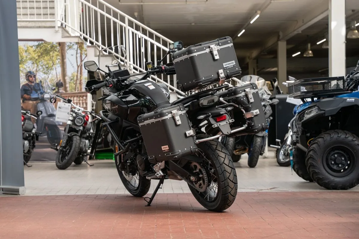 CFMOTO 700MT