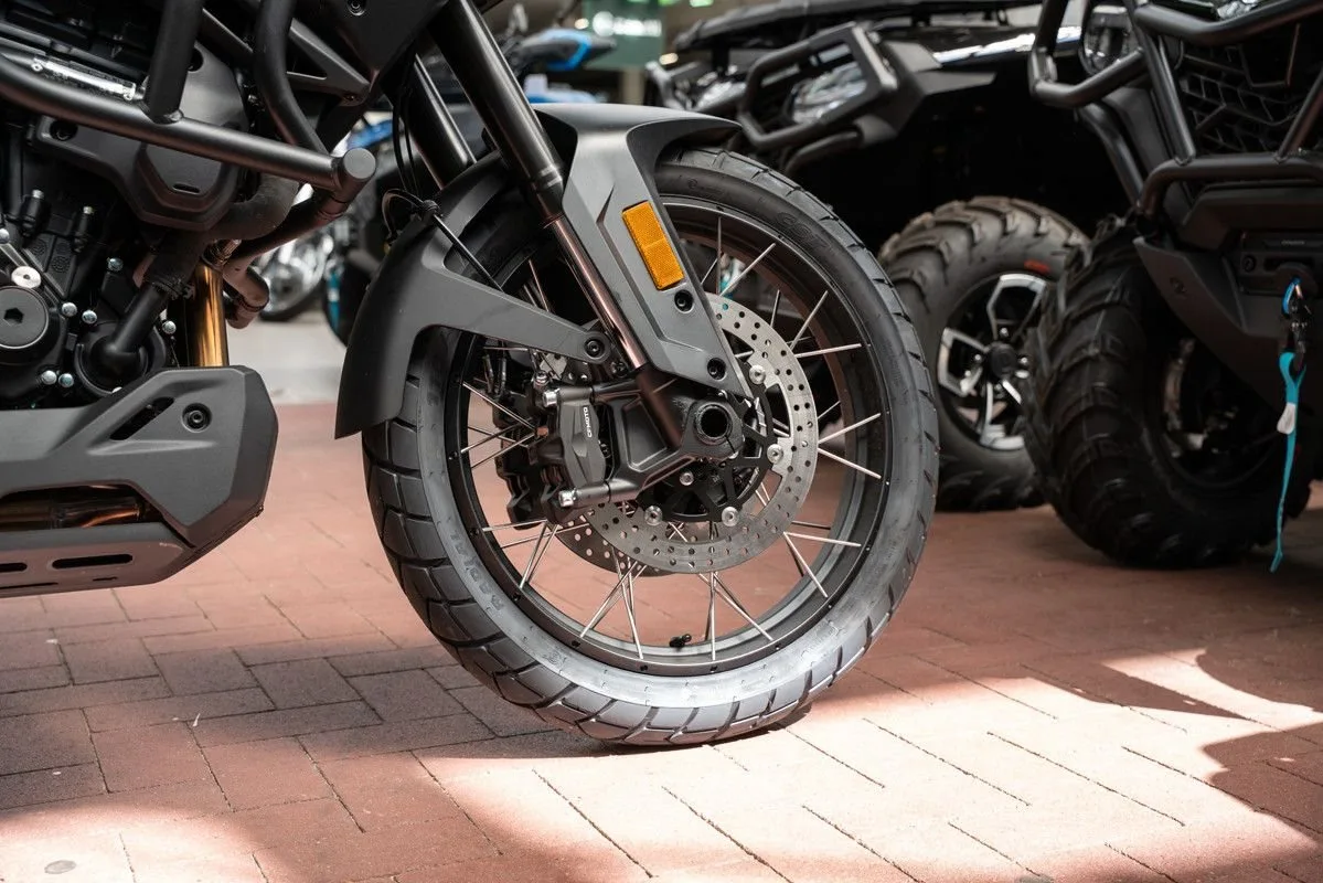 CFMOTO 700MT
