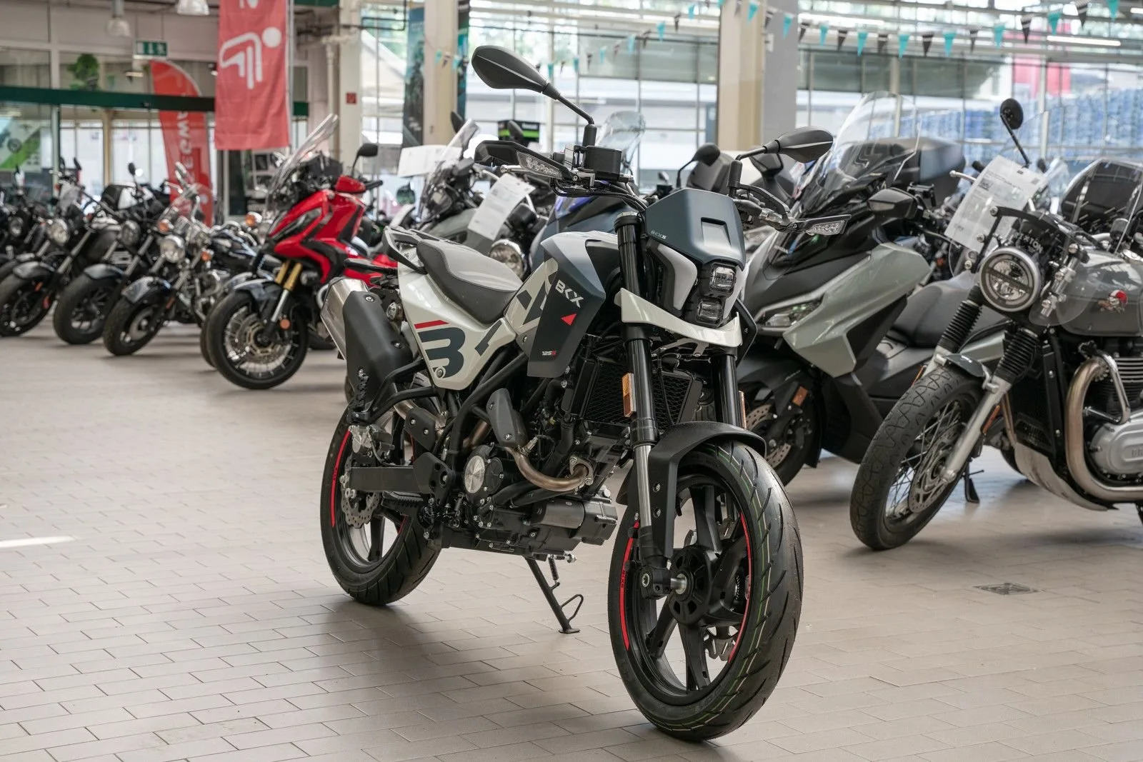 Benelli BKX 125 S