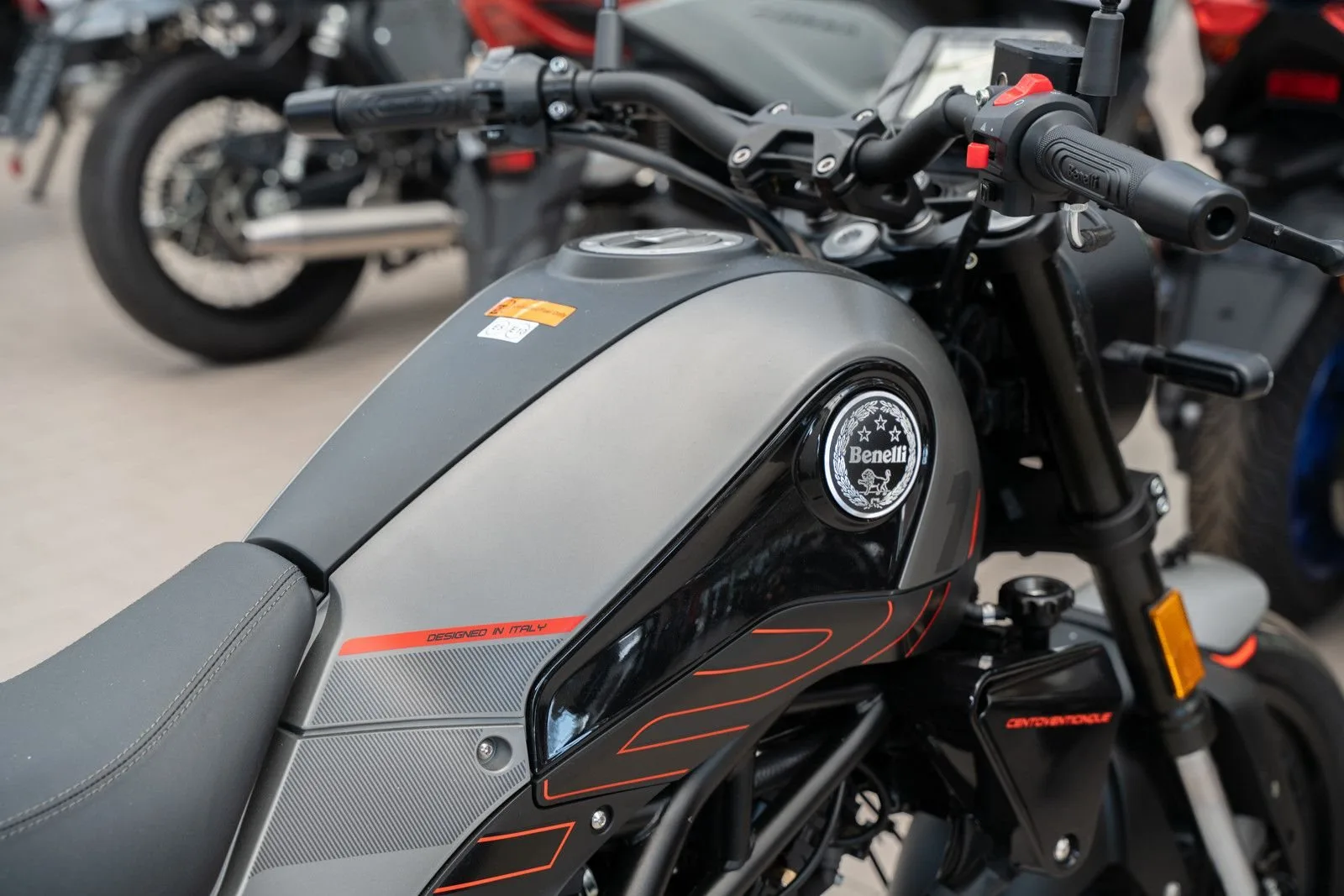 Benelli Leoncino 125