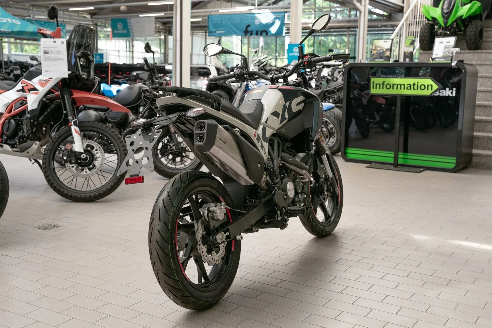 Benelli BKX 125 S