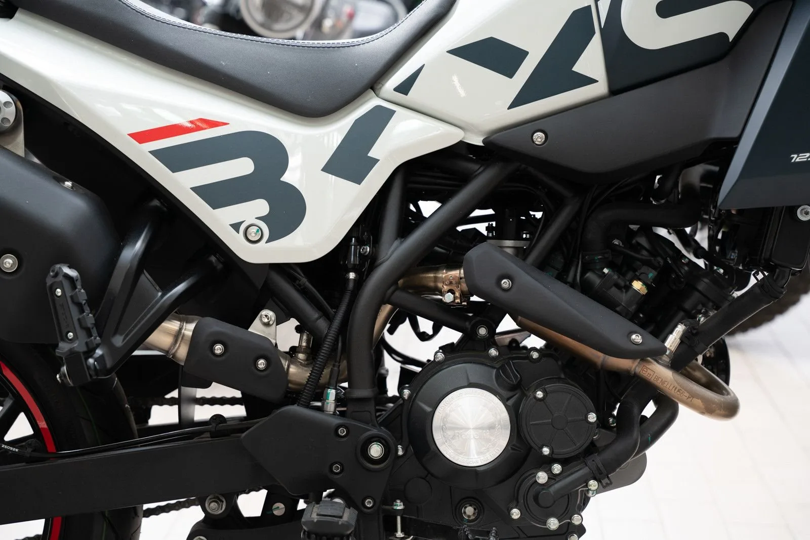 Benelli BKX 125 S