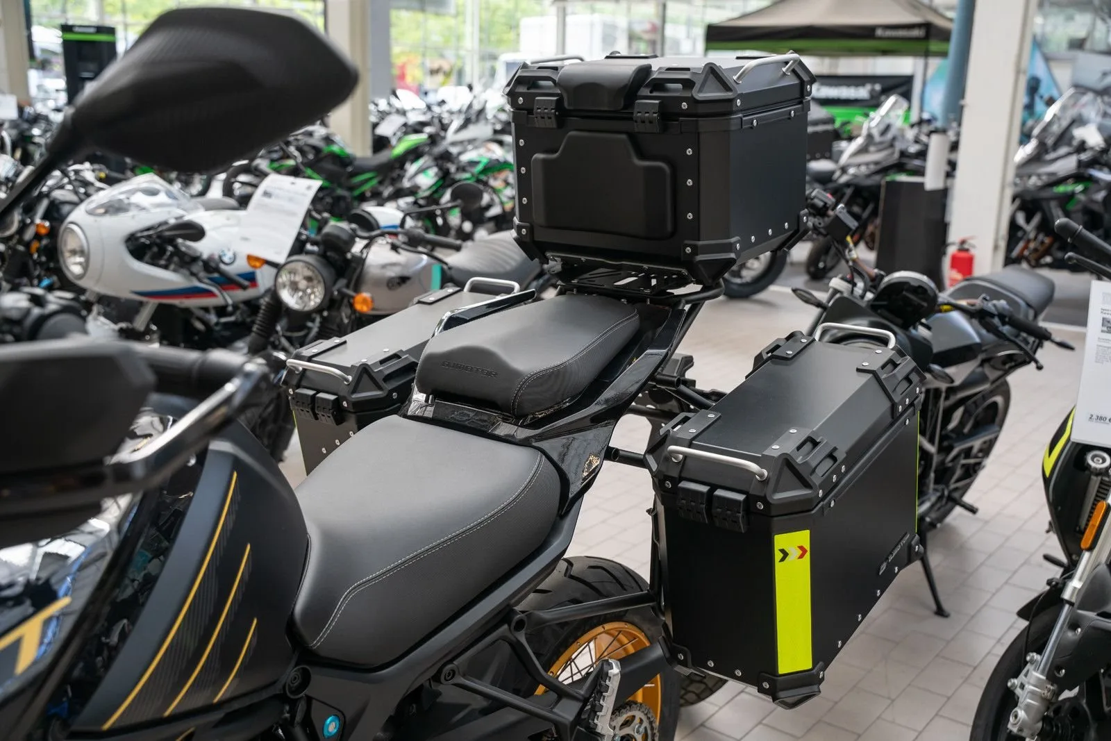 QJ Motor SRT 900 SX